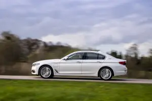 BMW M550i xDrive e 530e iPerformance