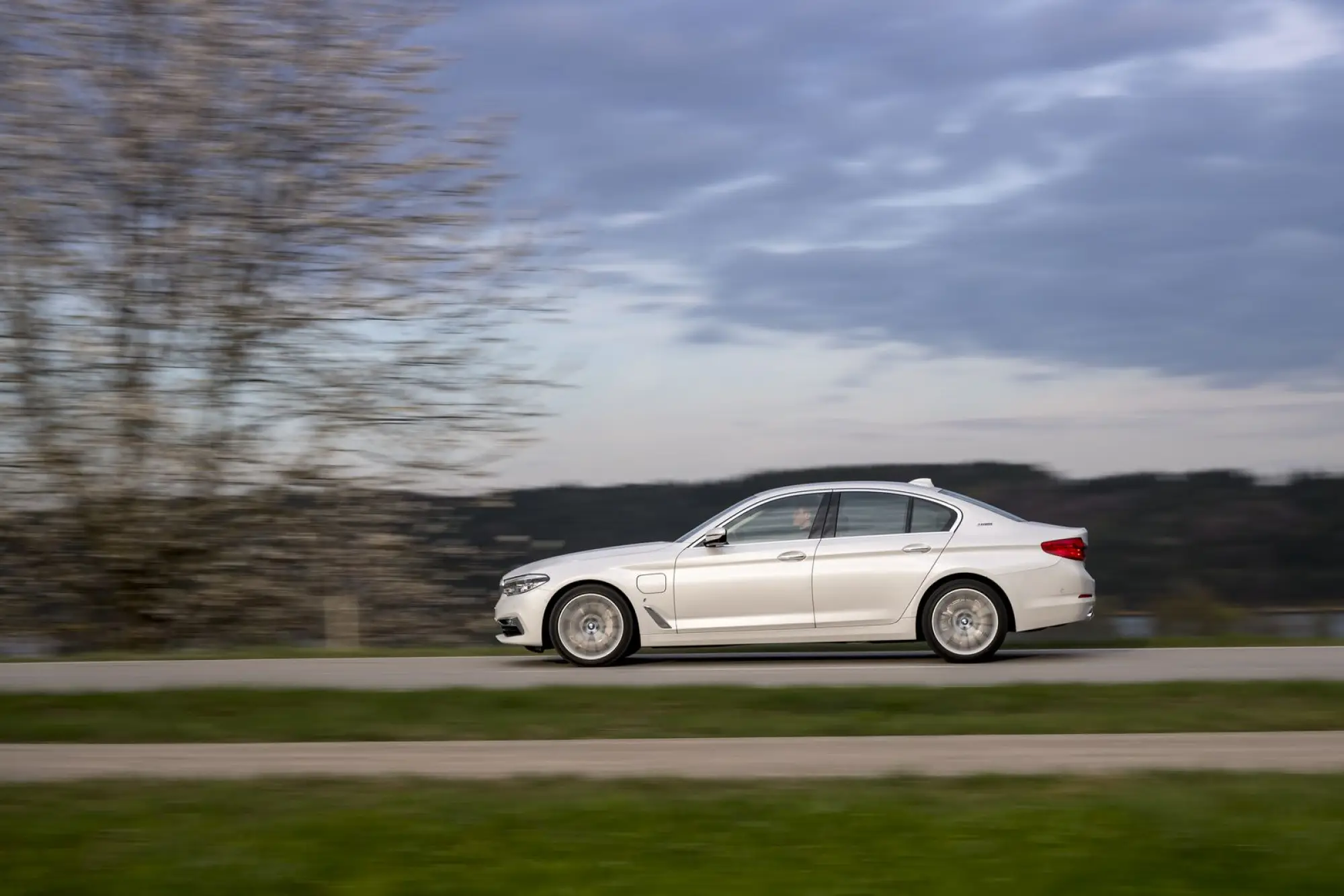 BMW M550i xDrive e 530e iPerformance - 126