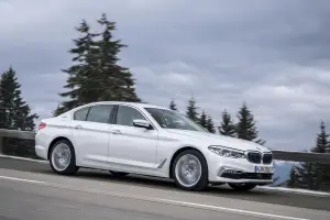 BMW M550i xDrive e 530e iPerformance