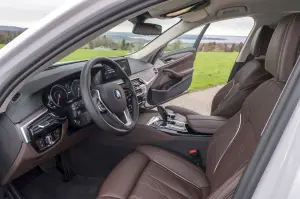 BMW M550i xDrive e 530e iPerformance - 146