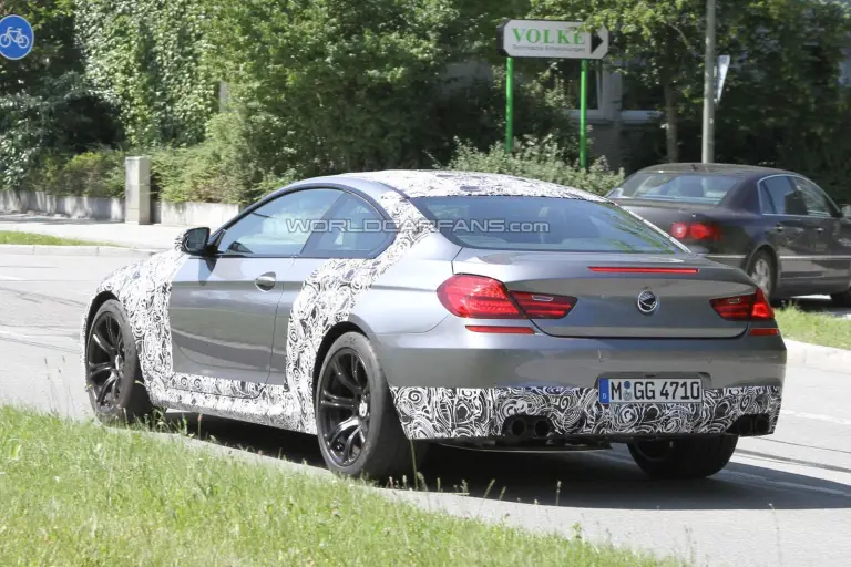 BMW M6 Coupé foto spia luglio 2011 - 1