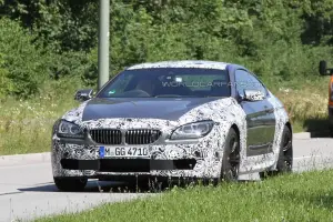 BMW M6 Coupé foto spia luglio 2011 - 3