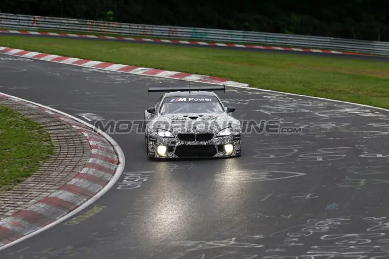 BMW M6 GT3 - Foto spia 19-08-2015 - 3