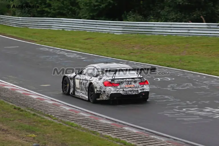 BMW M6 GT3 - Foto spia 19-08-2015 - 9