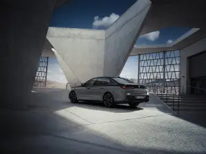 BMW M760e 2023 - Foto - 15