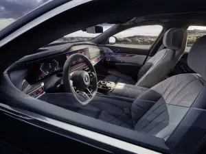 BMW M760e 2023 - Foto - 27