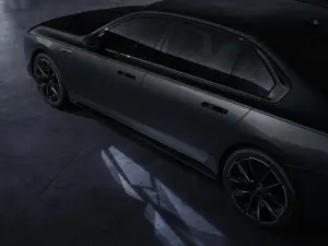 BMW M760e 2023 - Foto - 30