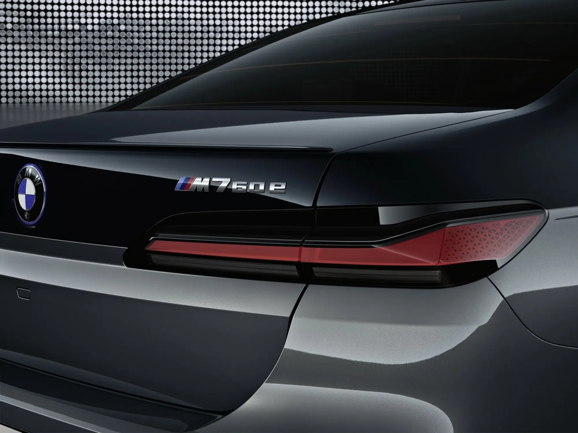 BMW M760e 2023 - Foto - 31