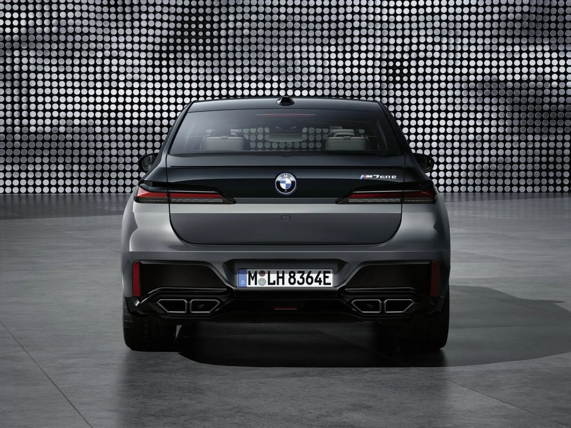 BMW M760e 2023 - Foto - 28