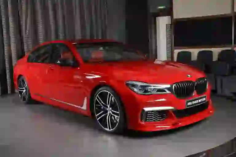 BMW M760Li Imola Red - 11