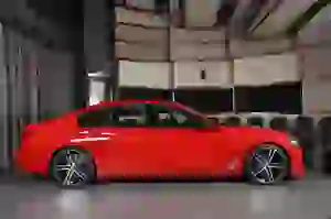 BMW M760Li Imola Red - 12