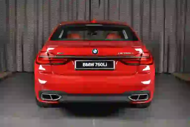 BMW M760Li Imola Red - 13