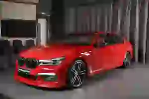 BMW M760Li Imola Red - 1