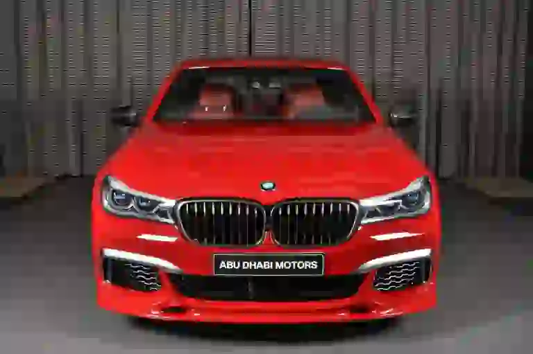 BMW M760Li Imola Red - 2