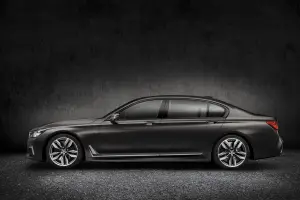 BMW M760Li xDrive MY 2017