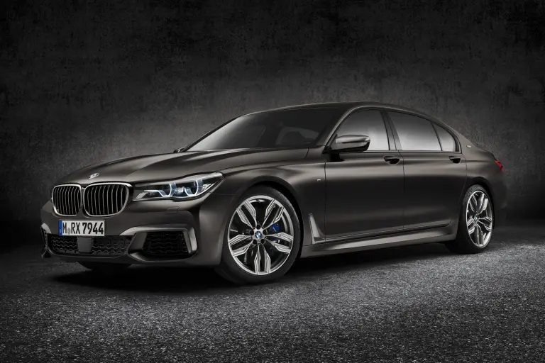 BMW M760Li xDrive MY 2017 - 14