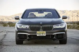 BMW M760Li xDrive - 100