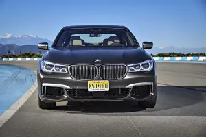 BMW M760Li xDrive - 128