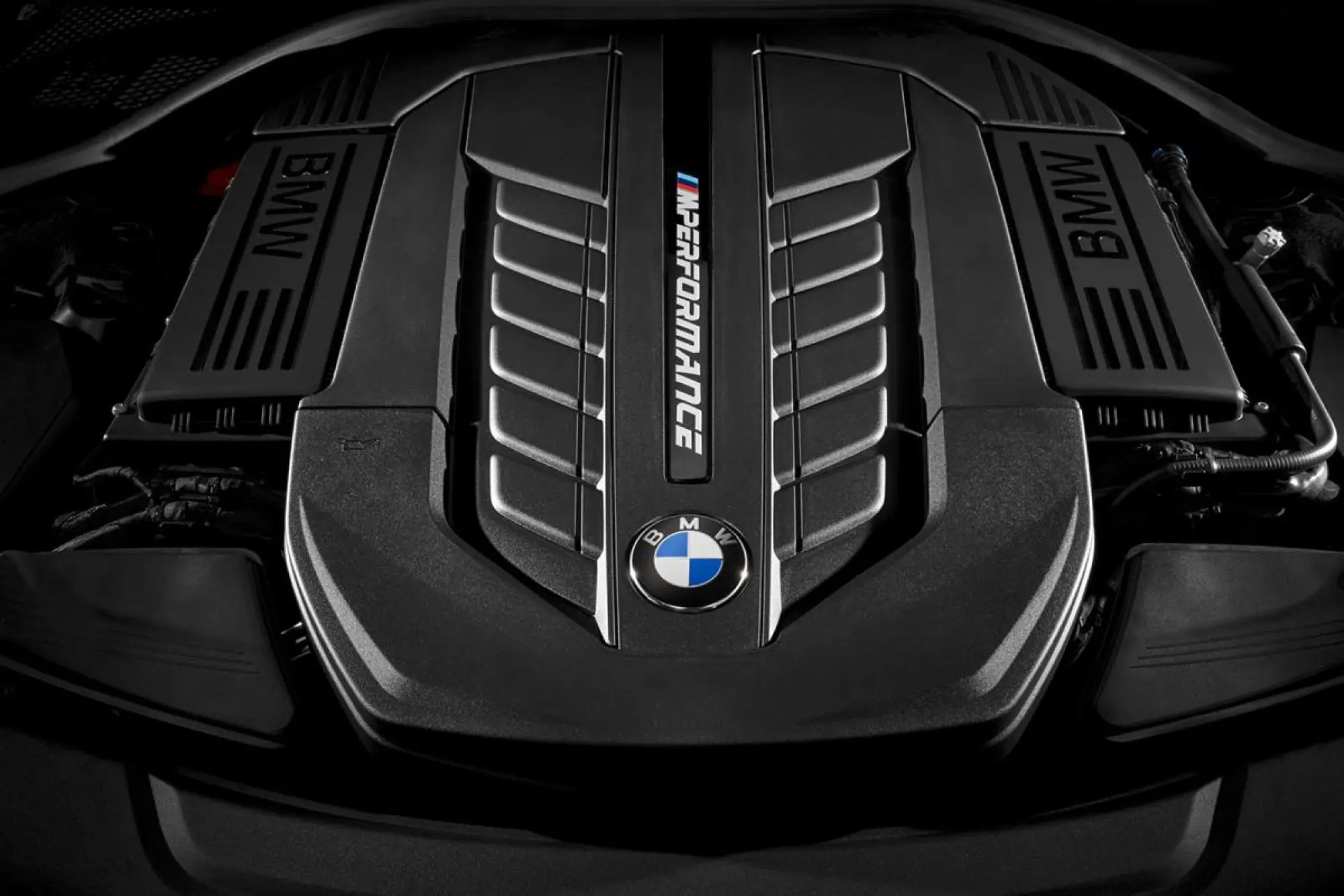BMW M760Li xDrive - 12