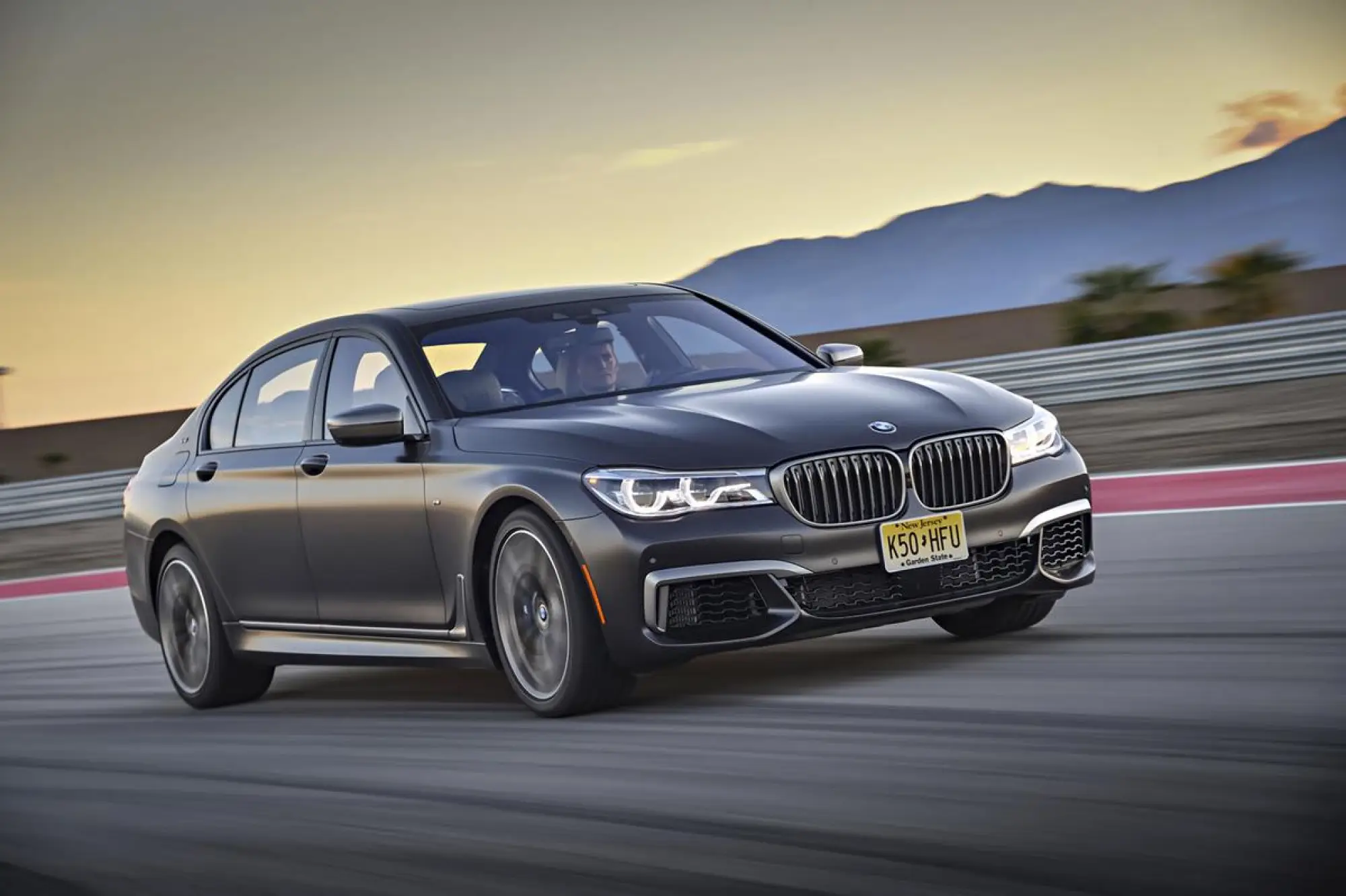 BMW M760Li xDrive - 144