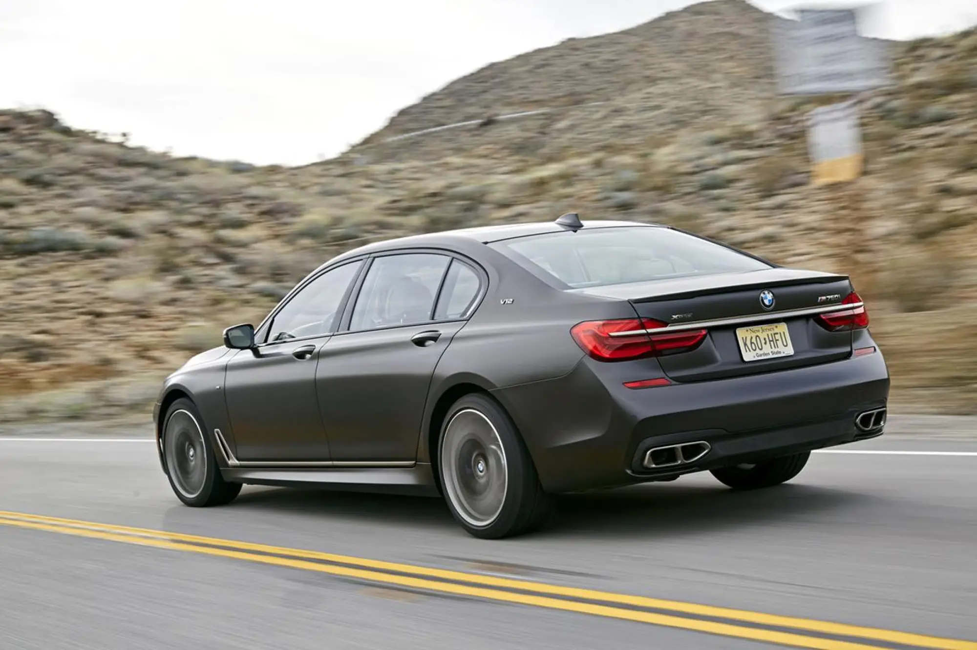 BMW M760Li xDrive - 48