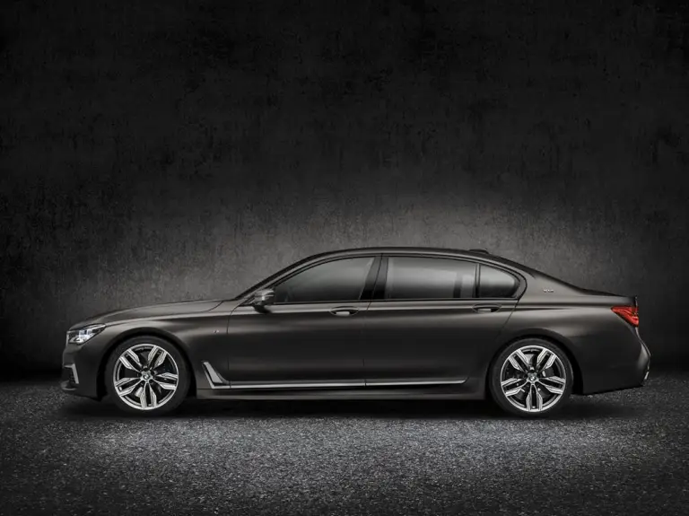 BMW M760Li xDrive - 5