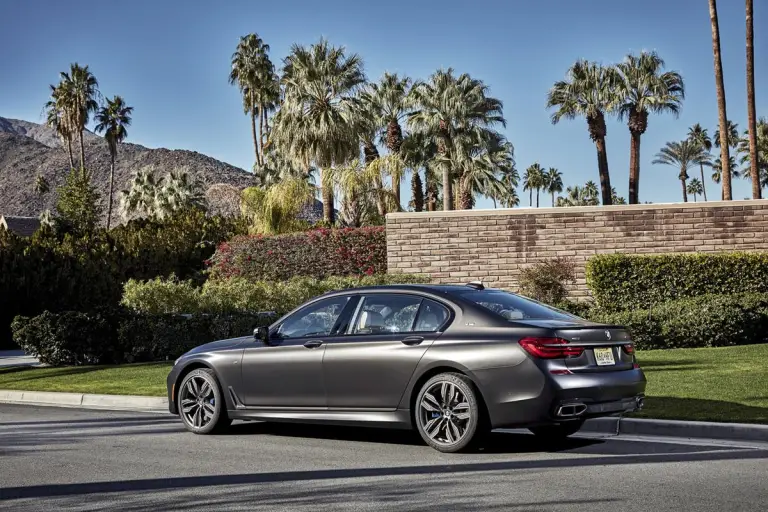 BMW M760Li xDrive - 76