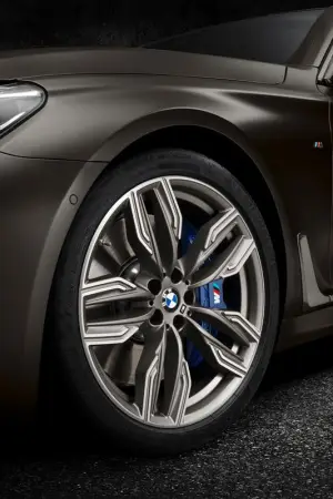 BMW M760Li xDrive