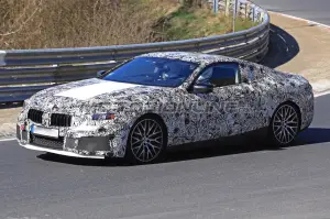 BMW M8 e Serie 8 con M Package - Foto spia 17-08-2017