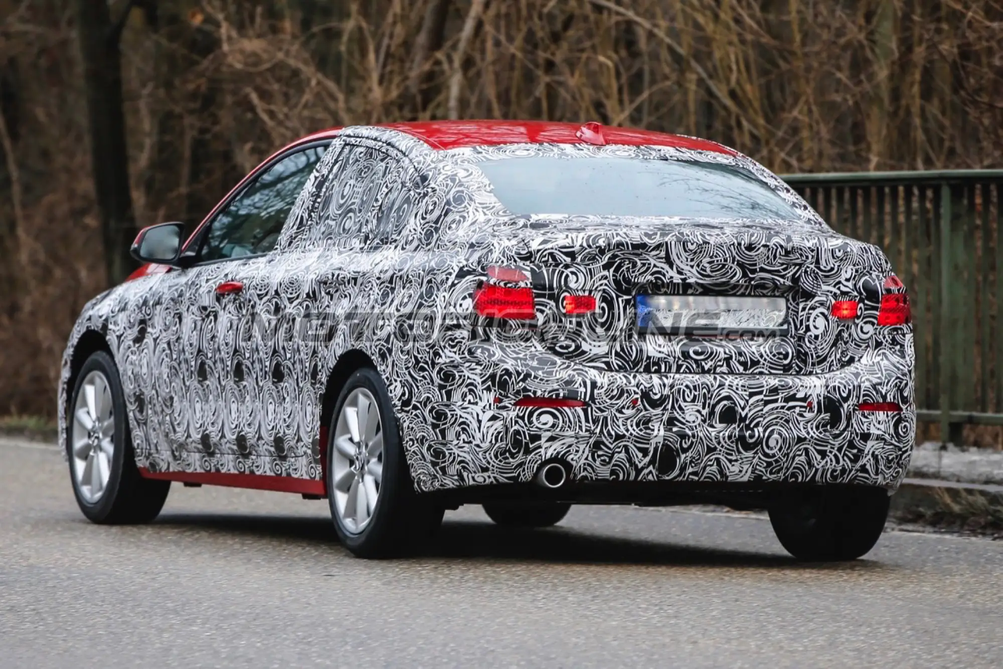 BMW Serie 1 berlina - Foto spia 11-02-2016 - 10