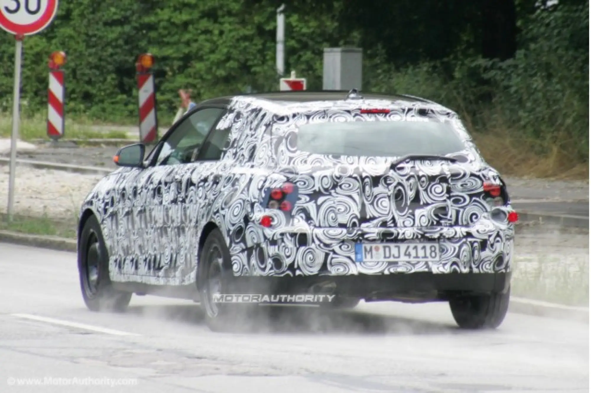 BMW Serie 1 F20/F21 2012 foto spia - 4