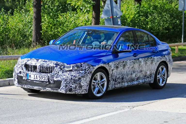 BMW Serie 1 Sedan foto spia 7 novembre 2018 - 3