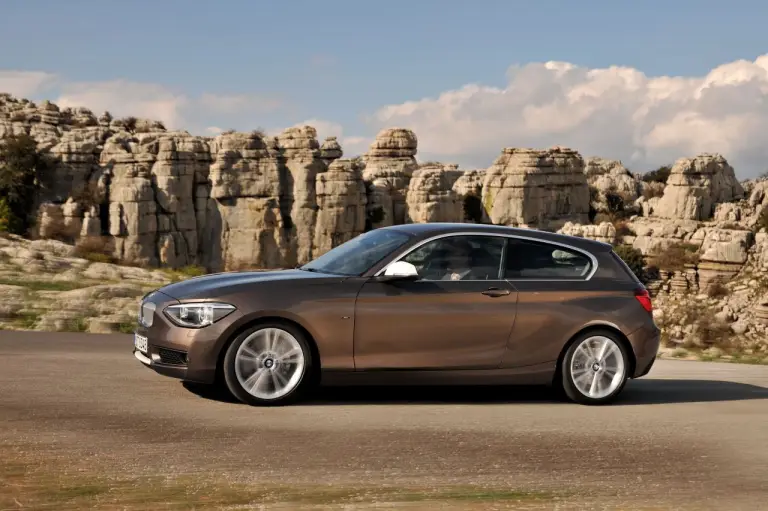 BMW Serie 1 tre porte e BMW M135i - 4