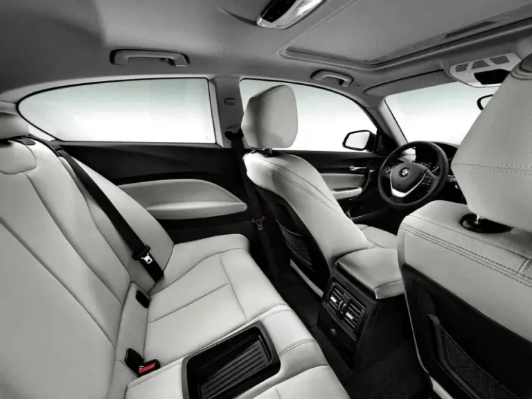 BMW Serie 1 tre porte e BMW M135i - 22