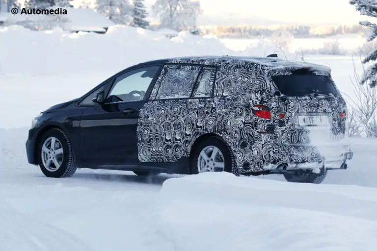 BMW Serie 2 Active Tourer 7 posti - Foto spia 30-01-2015 - 6