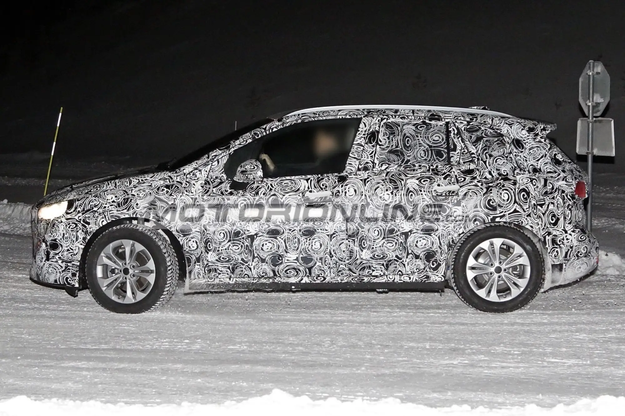 BMW Serie 2 Active Tourer - Foto spia 16-12-2019 - 17