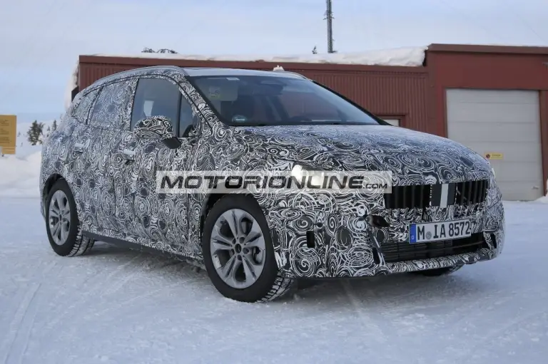 BMW Serie 2 Active Tourer - Foto spia 3-4-2020 - 21