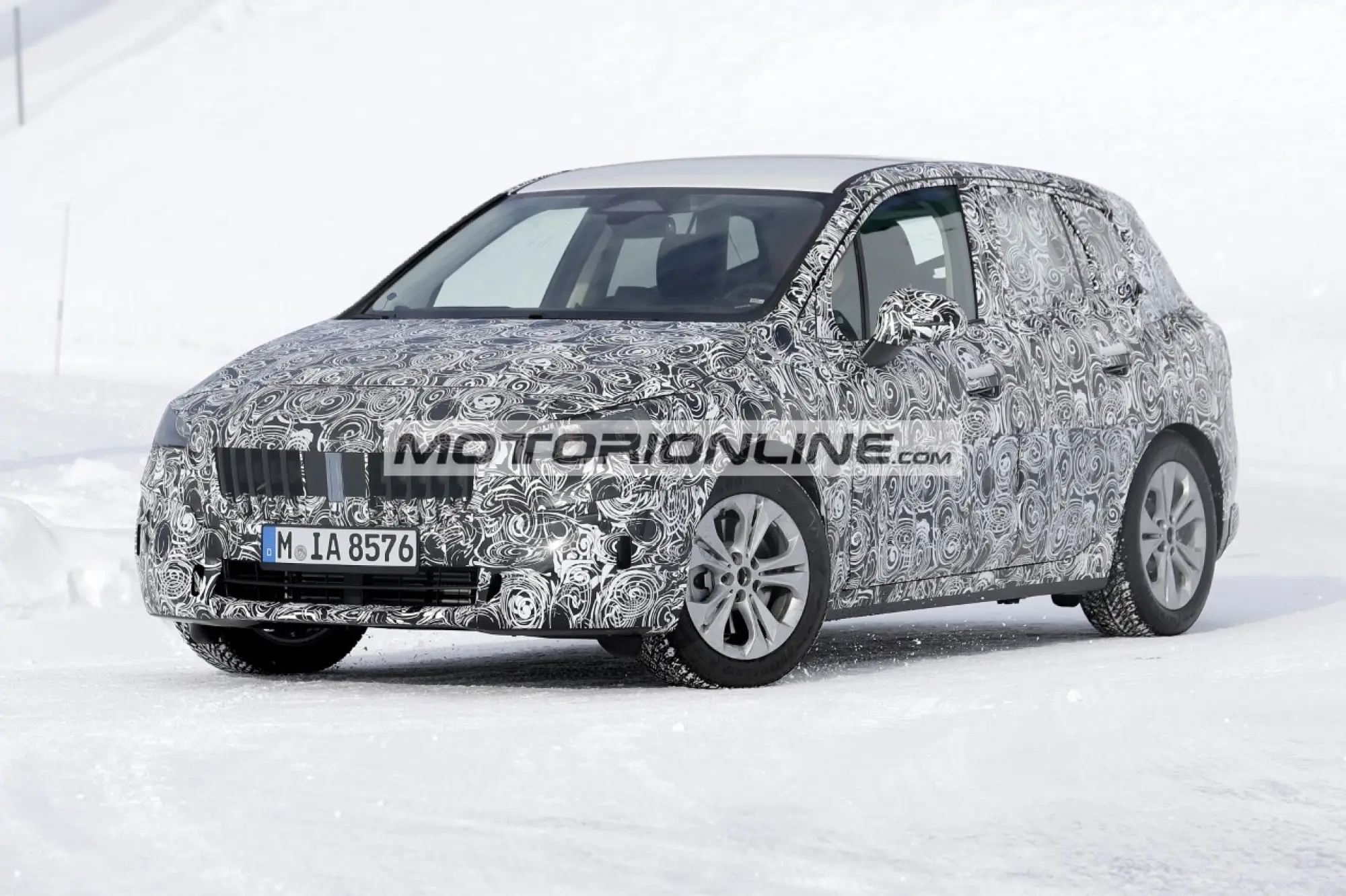 BMW Serie 2 Active Tourer - Foto spia 3-4-2020 - 3