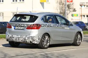 BMW Serie 2 Active Tourer restyling foto spia 30 marzo 2017