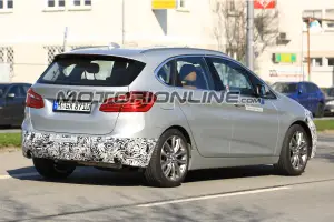 BMW Serie 2 Active Tourer restyling foto spia 30 marzo 2017 - 5