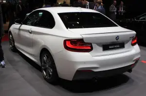 BMW Serie 2 Coupe Foto Live - Salone di Ginevra 2014