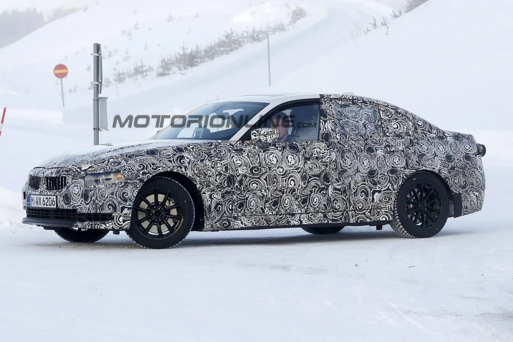 BMW Serie 3 2018 - Foto spia 28-01-2016 - 3