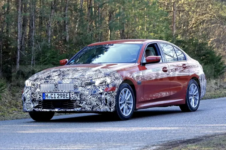 BMW Serie 3 2023 - Foto Spia 07-02-2022 - 1