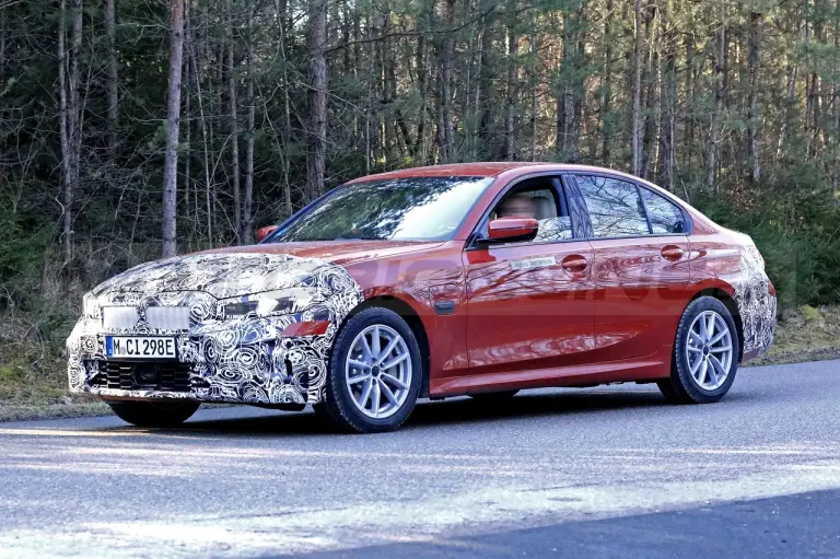 BMW Serie 3 2023 - Foto Spia 07-02-2022 - 19