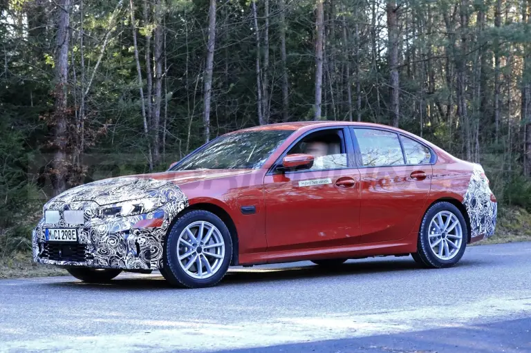 BMW Serie 3 2023 - Foto Spia 07-02-2022 - 9