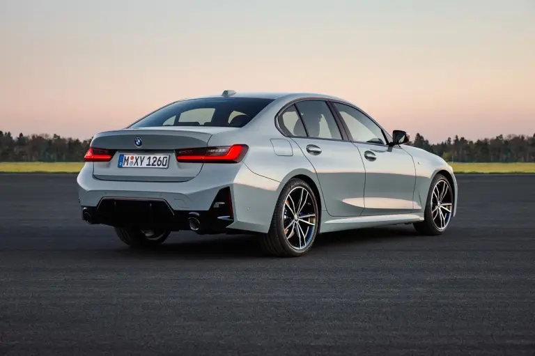BMW Serie 3 2022 - Foto ufficiali - 3