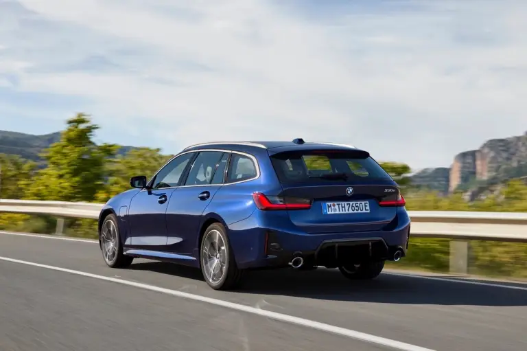 BMW Serie 3 2022 - Foto ufficiali - 5