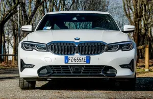 BMW Serie 3 330e 2020 - Prova su Strada - 5