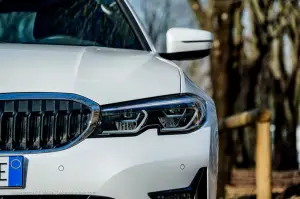 BMW Serie 3 330e 2020 - Prova su Strada - 7