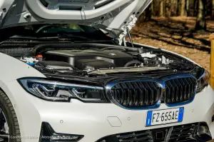 BMW Serie 3 330e 2020 - Prova su Strada - 16